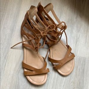 Strappy Sandals w/ Ties